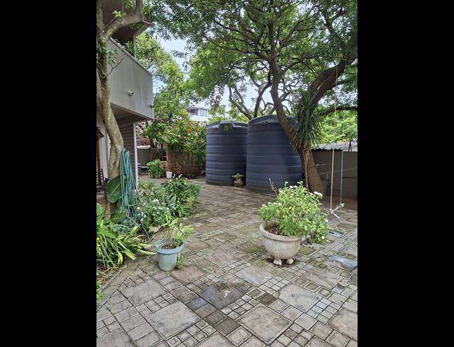 2 BEDROOM APARTMENT FOR SALE IN UVONGO